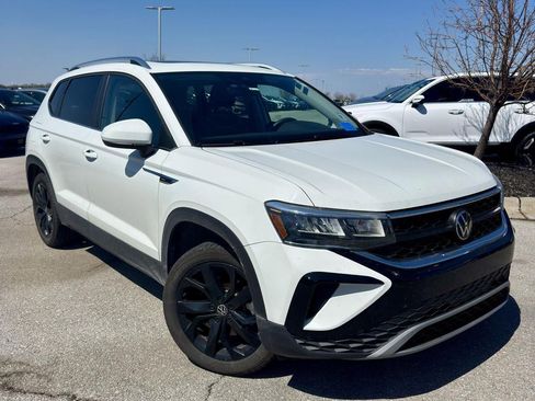Used 2023 Volkswagen Taos SE image 7