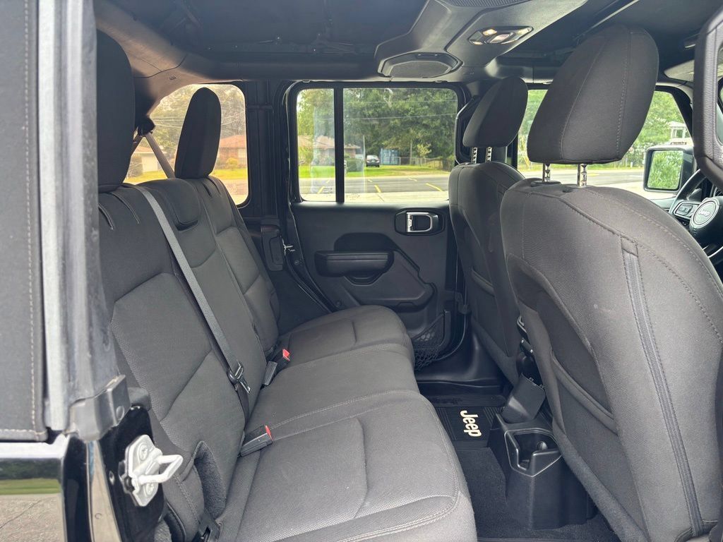 Used 2019 Jeep Wrangler Unlimited Sport S AWD/4WD image 20