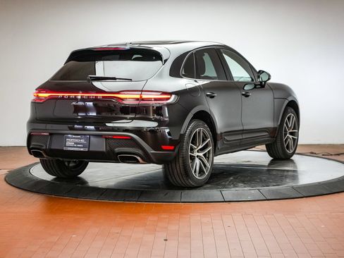 Certified 2024 Porsche Macan AWD/4WD image 7