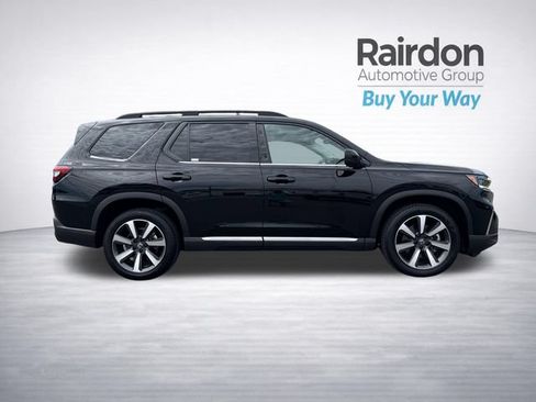 Used 2023 Honda Pilot Touring image 8