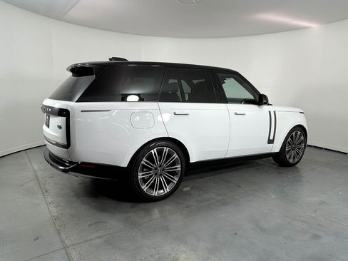 Used 2023 Land Rover Range Rover SE image 5