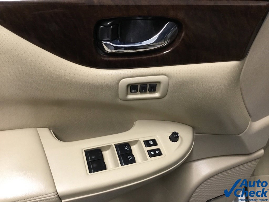 Used 2011 Nissan Quest LE FWD image 23