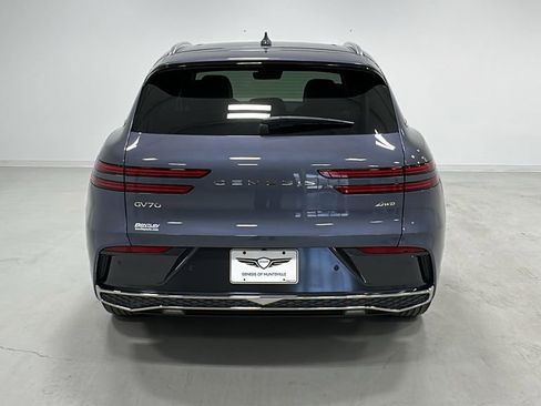 Certified 2026 Genesis GV70 2.5T Advanced AWD/4WD image 4