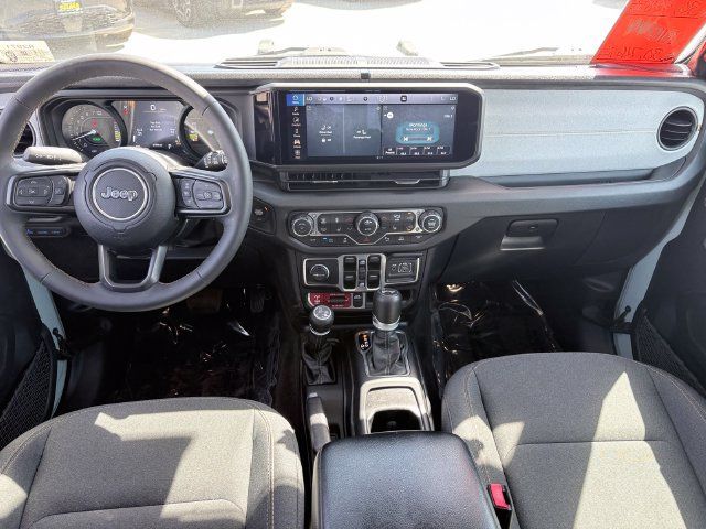 Used 2024 Jeep Wrangler Unlimited AWD/4WD image 8
