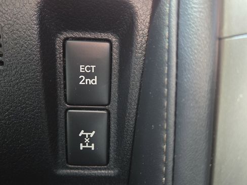 Used 2020 Lexus GX 460 Premium w/ Premium Package image 24