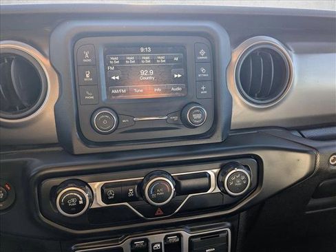 Used 2018 Jeep Wrangler Unlimited Sport S image 12