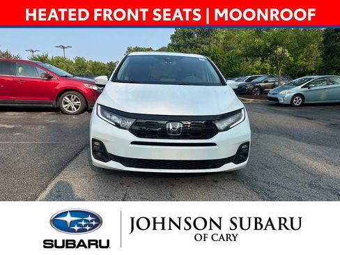 Used 2025 Honda Odyssey Touring image 2
