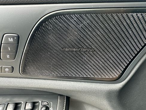 Used 2023 Volvo S60 B5 Ultimate w/ Climate Package FWD image 8