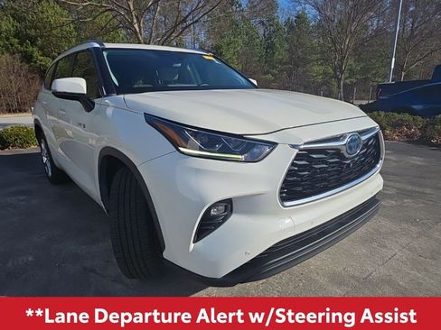 Used 2021 Toyota Highlander Limited image 10