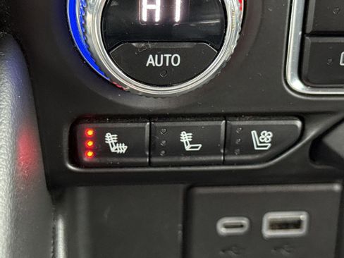 Used 2023 GMC Yukon XL AT4 w/ Technology Package image 19