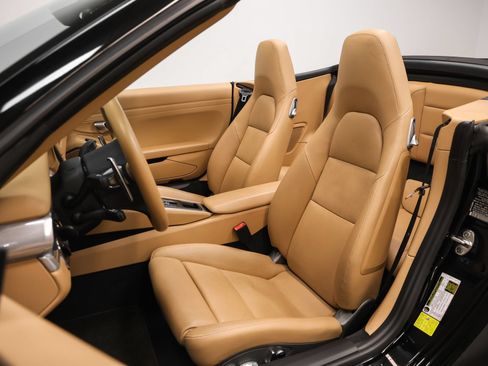 Used 2013 Porsche 911 Carrera S RWD image 5