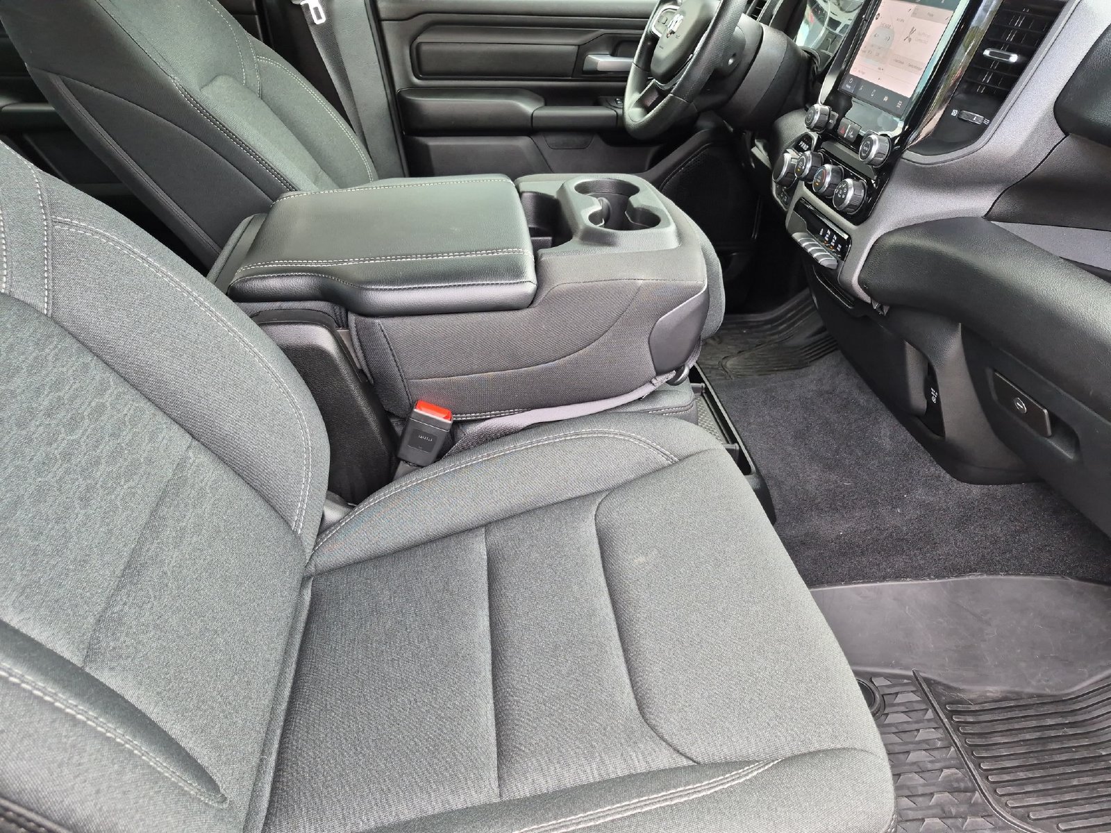 Used 2025 RAM 1500 Warlock AWD/4WD image 29