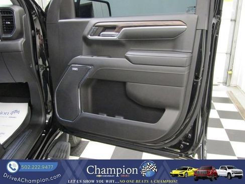 Used 2023 GMC Sierra 1500 SLT w/ SLT Premium Package AWD/4WD image 45