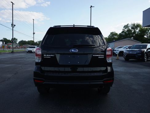 Used 2017 Subaru Forester 2.5i Touring AWD/4WD image 6