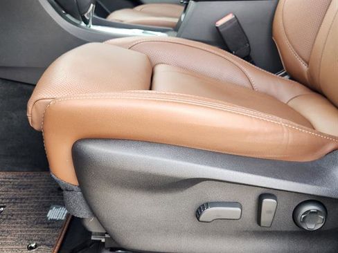 Certified 2025 Subaru Ascent Touring image 18