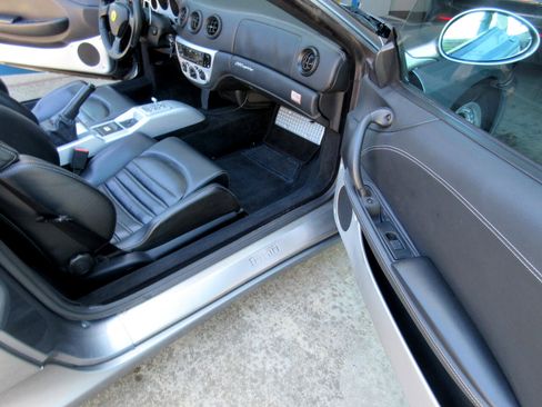 Used 2004 Ferrari 360 Spider image 26