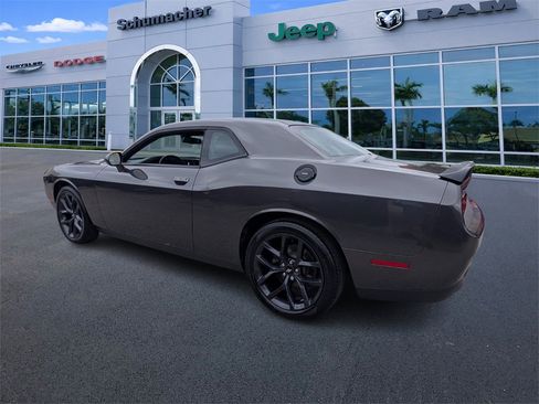 Used 2019 Dodge Challenger SXT w/ Blacktop Package image 5