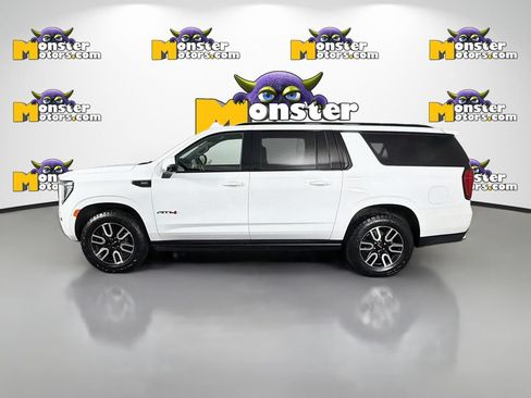 Used 2024 GMC Yukon XL AT4 w/ Technology Package AWD/4WD image 8