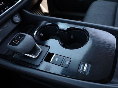 Certified 2026 Nissan Rogue SV FWD image 15