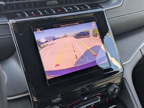 New 2025 Jeep Grand Cherokee L Laredo image 13