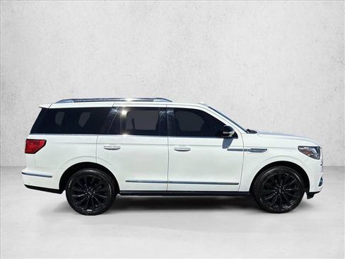 Used 2020 Lincoln Navigator Reserve AWD/4WD image 4
