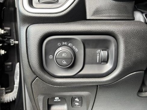 Used 2023 RAM 1500 Big Horn AWD/4WD image 31