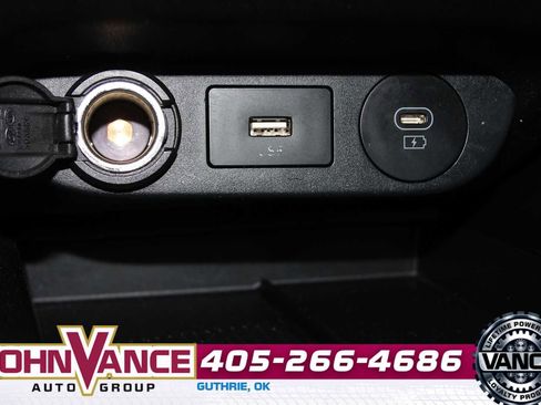 Used 2024 Hyundai Elantra Limited image 36