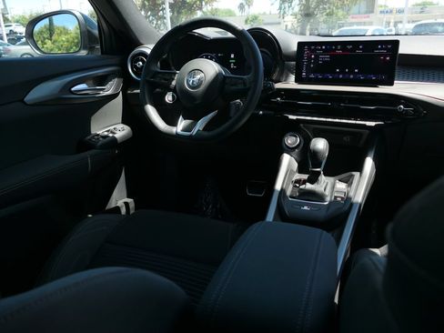 Used 2025 Alfa Romeo Tonale AWD/4WD image 21