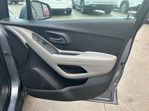 Used 2015 Chevrolet Trax LT w/ LT Plus Package image 16