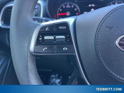 Used 2019 Kia Sorento LX image 27