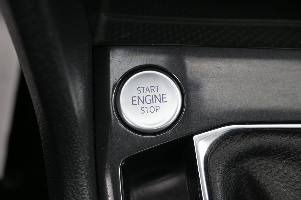 Used 2024 Volkswagen Tiguan SE R-Line AWD/4WD image 22