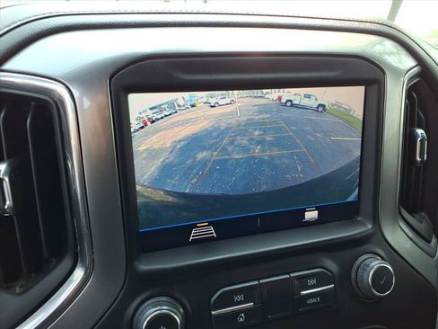 Used 2022 Chevrolet Silverado 1500 LT AWD/4WD image 11