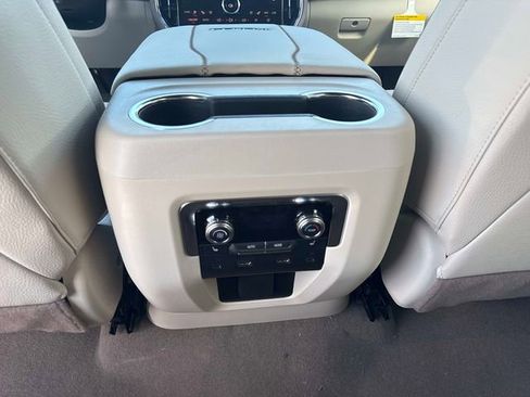 New 2026 GMC Yukon XL Denali w/ Denali Reserve Package RWD image 18
