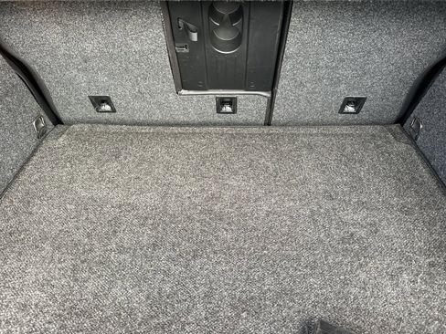 Used 2017 Volkswagen Tiguan S image 18