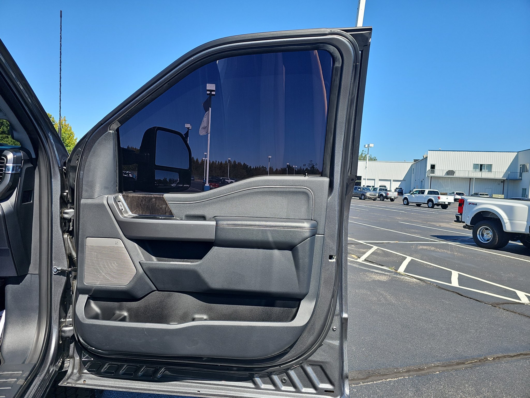 Used 2026 Ford F250 Lariat w/ Black Appearance Package AWD/4WD image 20