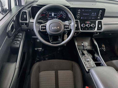 Used 2023 Kia Sorento LX FWD image 20