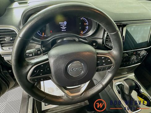 Used 2019 Jeep Grand Cherokee Limited AWD/4WD image 13