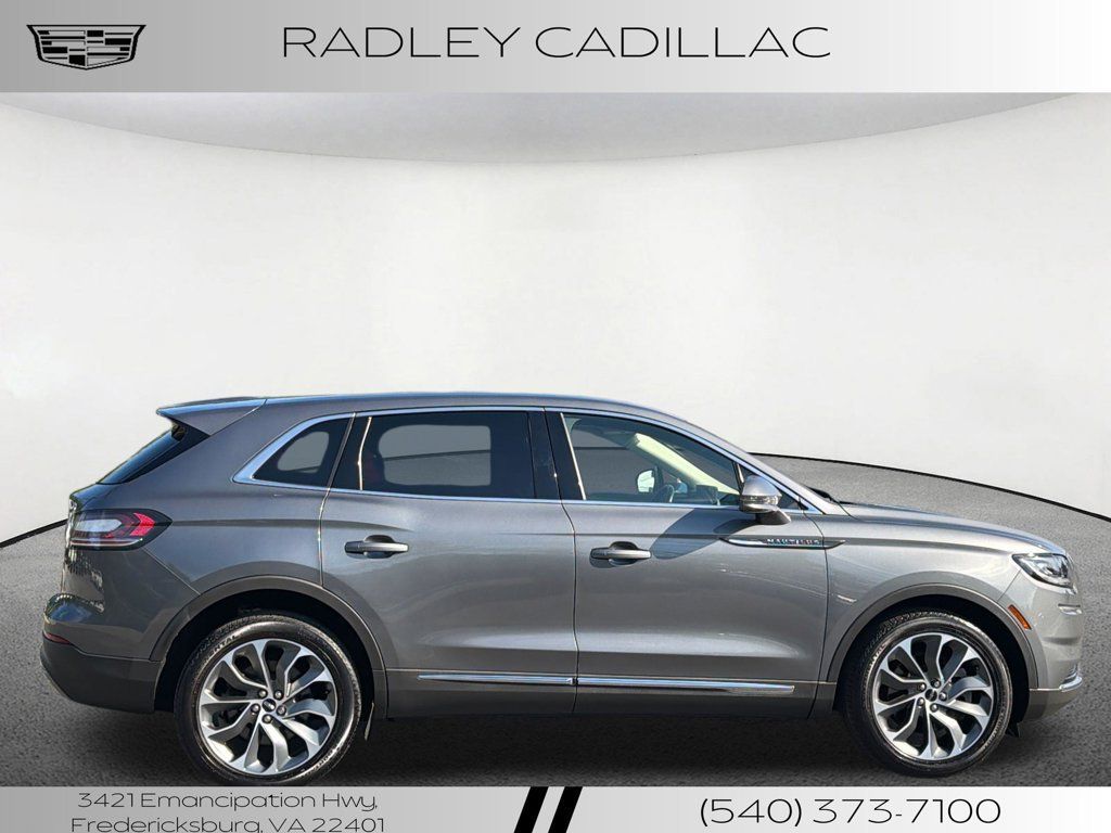 Used 2023 Lincoln Nautilus Reserve AWD/4WD image 21
