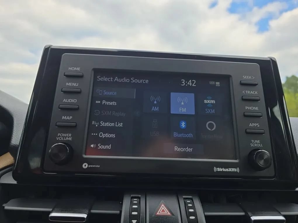 Used 2021 Toyota RAV4 XLE Premium AWD/4WD image 30