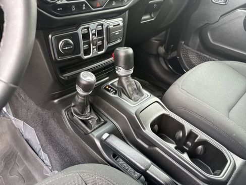 Used 2023 Jeep Wrangler Unlimited Sport image 37