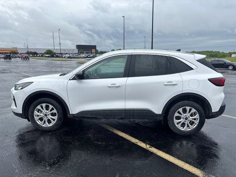 Used 2024 Ford Escape Active AWD/4WD image 8