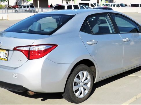 Used 2016 Toyota Corolla LE FWD image 8