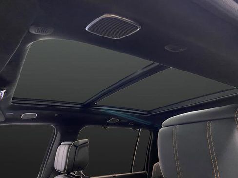 Used 2022 Jeep Grand Wagoneer Series III image 7