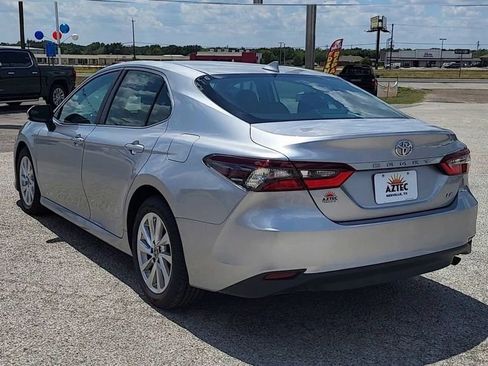Used 2023 Toyota Camry LE image 6