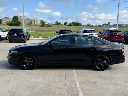 Used 2024 Honda Accord Sport image 2