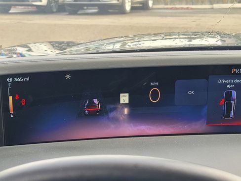 Used 2025 Lincoln Nautilus Premier image 28