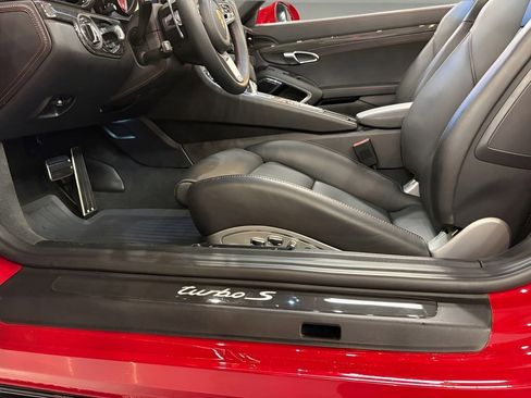Used 2018 Porsche 911 Turbo S image 29