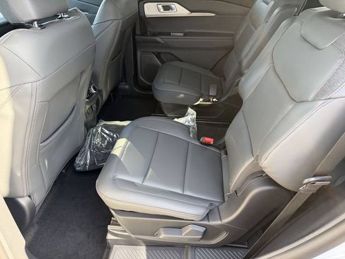 New 2026 Ford Explorer Active w/ Active Comfort Package RWD image 21