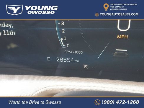 Certified 2024 Cadillac XT4 Luxury w/ Cold Weather Package AWD/4WD image 13