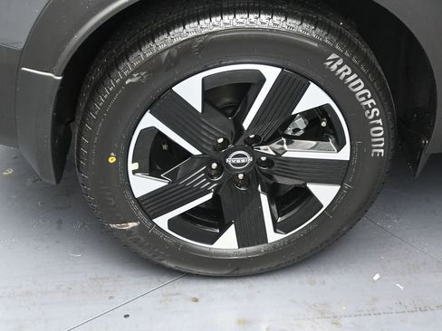 New 2026 Nissan Kicks SV w/ SV Premium Package AWD/4WD image 5
